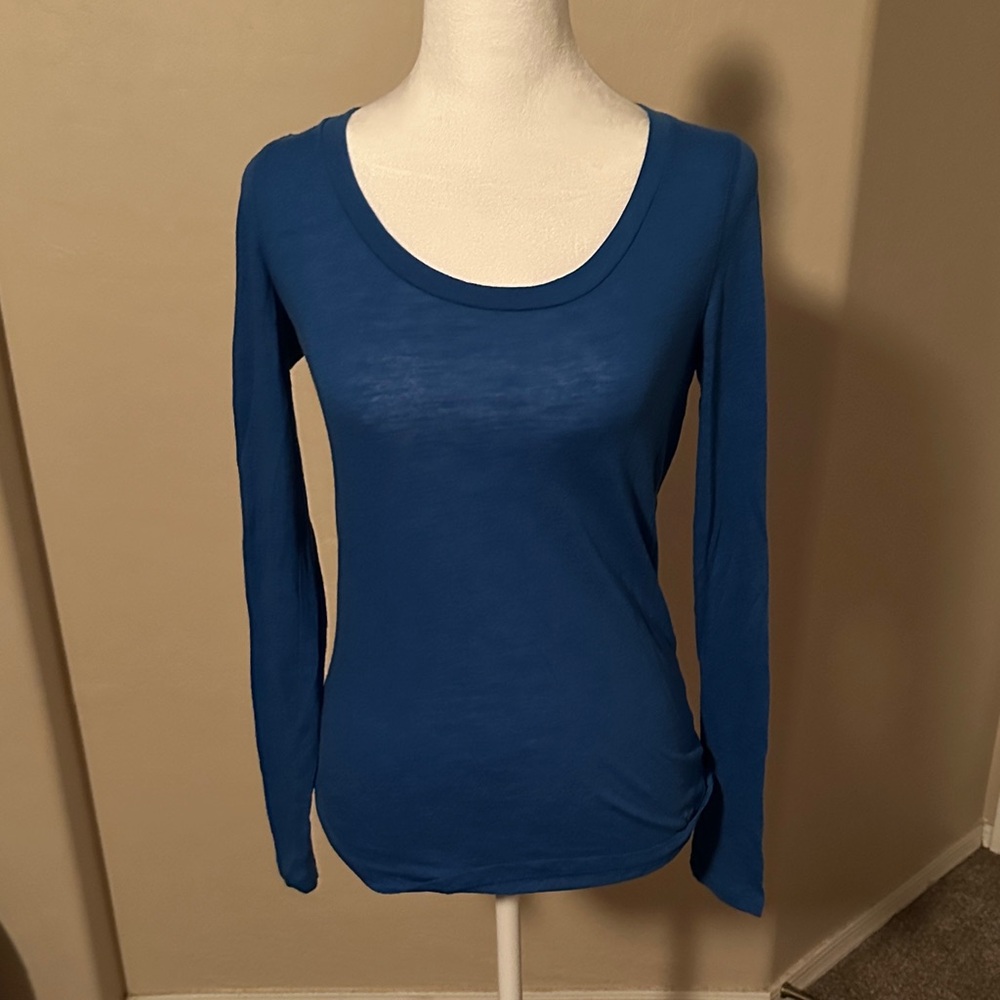 Vs pink Women's Blue Long Sleeve Top
